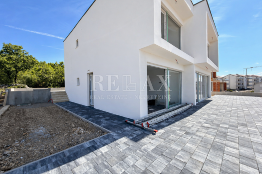 1777363646 crikvenica stan prodaja 1 4 1