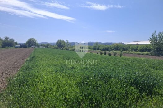 1777456395 zemljiste samobor gradevinsko