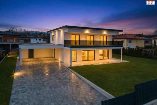 18NpXz2KDgNMf2O7MBf2AY