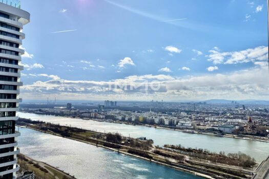 DC2 Tower Moderne 2-Zimmer mit Kaiserwasserblick 1ASmB3I3bKh89Z7FCxwyBk