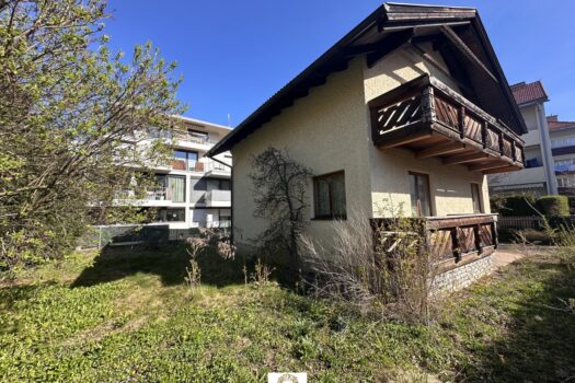 1FJUNpisJ6fdR4GR9tNzQv 1