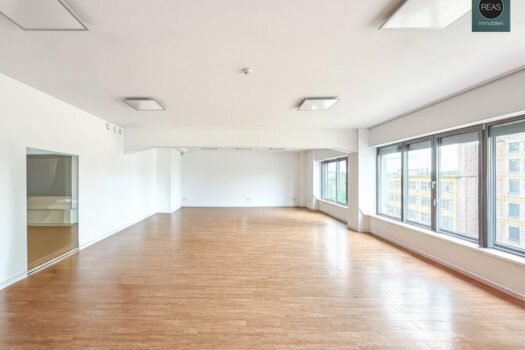 1UTtxWD1QhDKsLBYQdFDs3