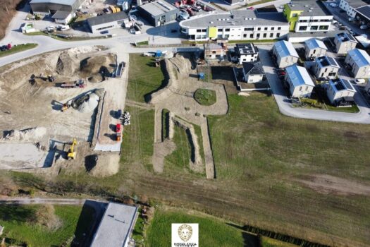 1bYrgQLJnZUZnUhNdIgxj9