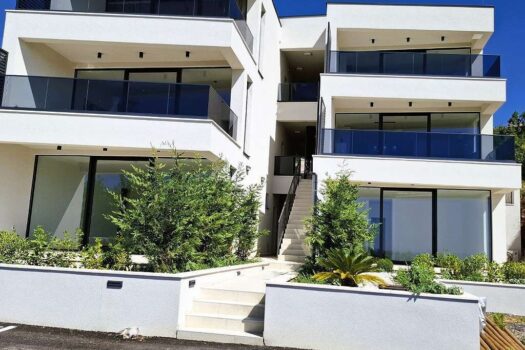 1llcKnrGklBA0XuS2NXiZy