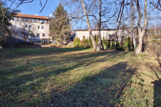 DB IMMOBILIEN | Wohnhaus mit zwei Wohneinheiten, einem Café und zusätzlichem Bauland in Ternitz zu verkaufen! Grundstück