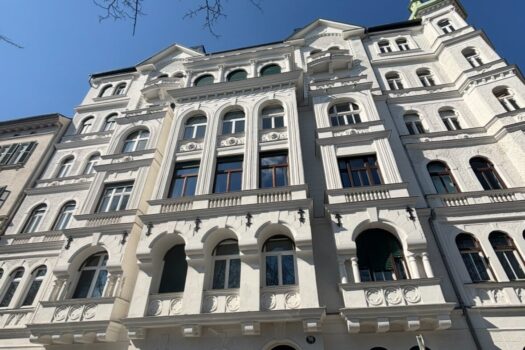 2ECJ8CJugXF805ngI71nX8