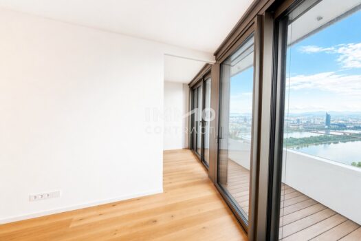 2JN0XhFpJyhvmDDwACcVwb