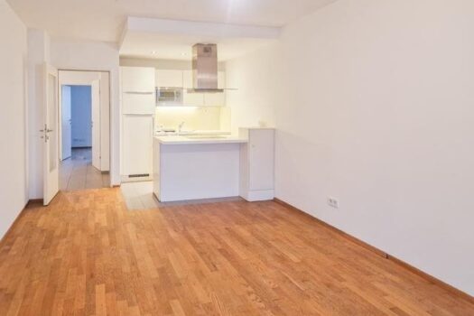 Helle 3-Zimmer-Wohnung mit Loggia – ideal für Paar oder kleine Familie Wohnzimmer