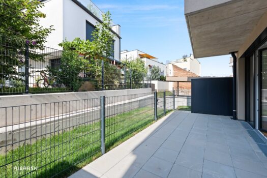 2W72eM4GXOHpjVTr5tpFgC