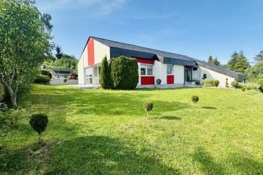 2YXODUjSmYphUoKG4BILRb