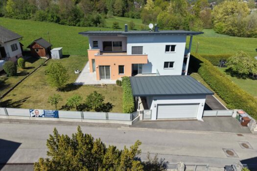 2lywWjHg7M0wIQ4x9fHurR