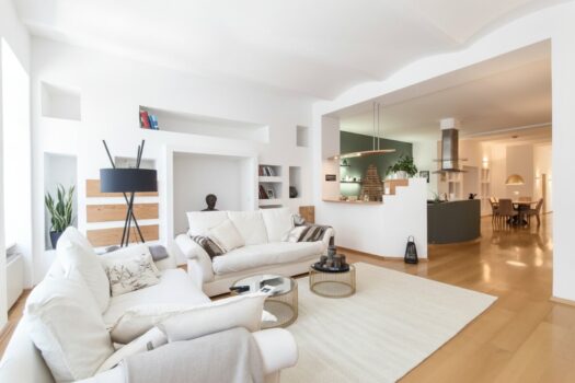 2pzesOBGRA7g97UFEoHsji 1