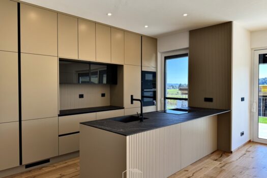 34Ibi06F2G2fRTGTybtFnZ 1