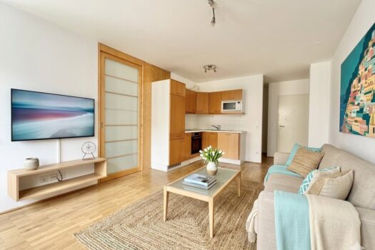 3NcYuYTXbDSxgHA1xC3bAw