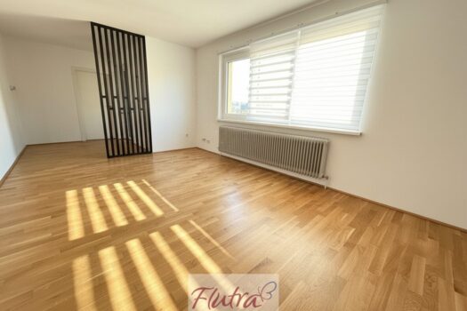 3UTRSuXhbpxHwxhoRiE1nX