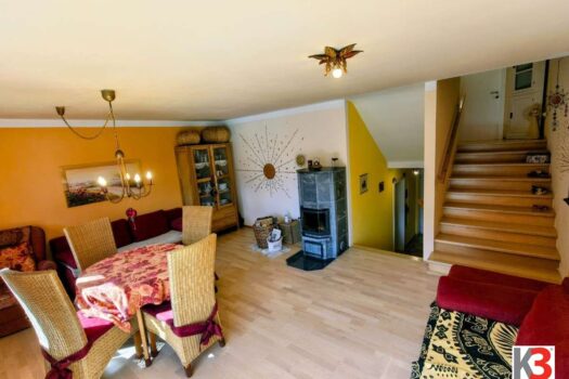 3YHX3Aj52DUBD7q11TmlUp