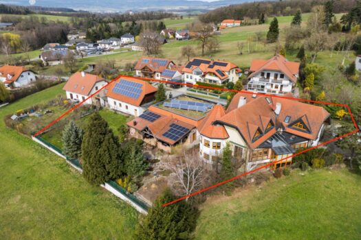 Das gesamte Anwesen aus Vogelperspektive