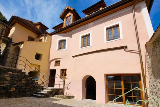 Historisches Altstadtjuwel mit Innenhof und 2 Weinkeller! Außenansicht