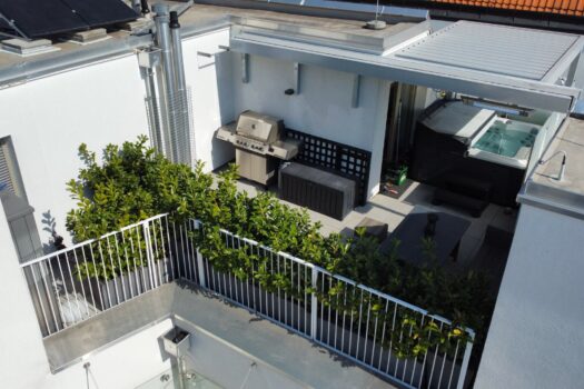 Traumwohnung mit 40 m² Dachterrassen, 2 Garagenplätzen, E-Ladestation und Topausstattung 4MsqAscxJXzMwMtOKkRTqp