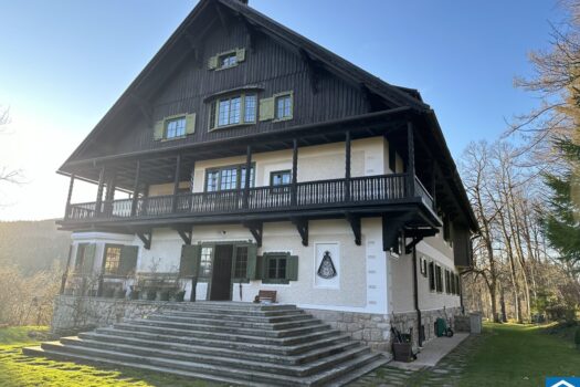 4SKaKdFoQUrHlqo5Cgb2A1