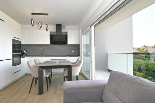 4dz7EWCyL52aIvWrUN4KQy