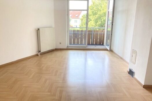 Grünblick: hübsche 3-Zimmerwohnung mit Balkon und Garagenstellplatz, zentral begehbar, Nähe Bahnhof-Tulln und Zentrum! Zimmer 1