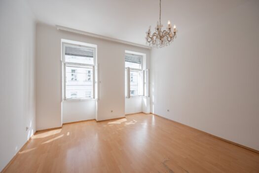 ++NEU++ 2-Zimmer Altbau-Wohnung sanierungsbedürftig! sehr guter Grundriss möglich! 4lKKtt6relOkxQcWM1XXBr