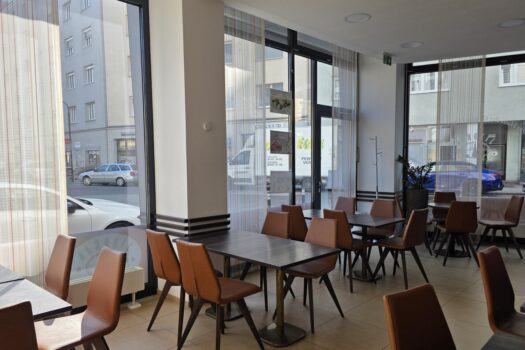 4sHayxKXDWOeUg6E3otqjU