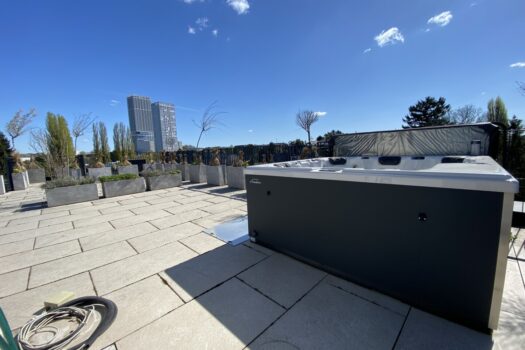 Möblierte Wohnung mit separater Dachterrasse wenige Meter von der Alten Donau entfernt 4vFdOORlSxf43EVwoL6W9b