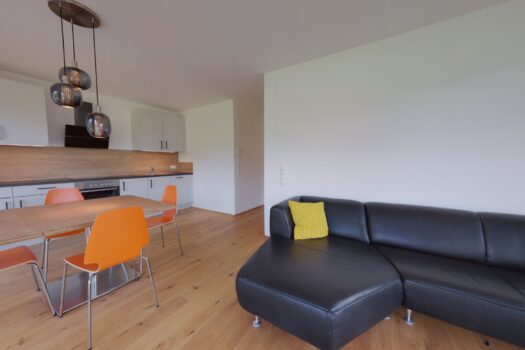 5HBXquD9uxiXhIhY9z2Z5y