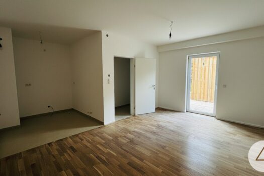 5HuYIgCM9bk3rKqbTGFvU7