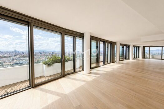 5g1624BcvdZTxIusJ28FBm