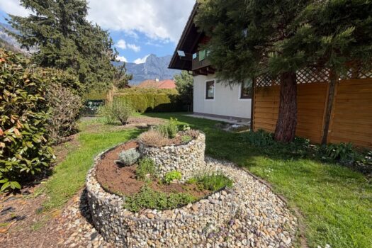 5zlcZQYDbZTJKEXOkoLiNp