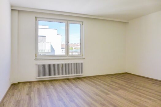 6agezBZUkPCWQ7GiZQ4RT3