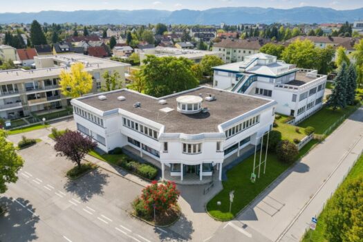 Luftbild von der gesamten Liegenschaft