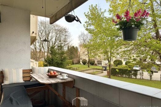 LOGGIA: Modernisierte 3-Zimmer-Wohnung mit Extraküche und Parkmöglichkeit 7BC10XAWDoCb3xLEagUEKG