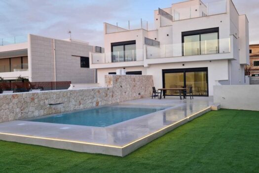 7GcJpKHpbChEg9ZbAxW1Du