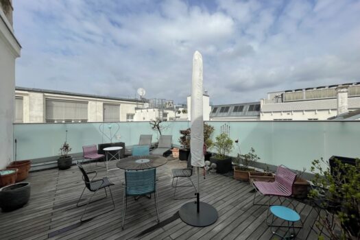 LOFT-WOHNUNG MIT 44 m² DACHTGARTEN IN PALAIS BEIM SCHWARZENBERGPLATZ! 7M8CnSAJqyjKbtuJy4qLMY