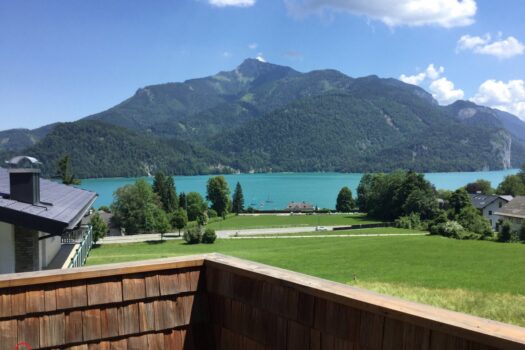 Seeblick mit Schafberg