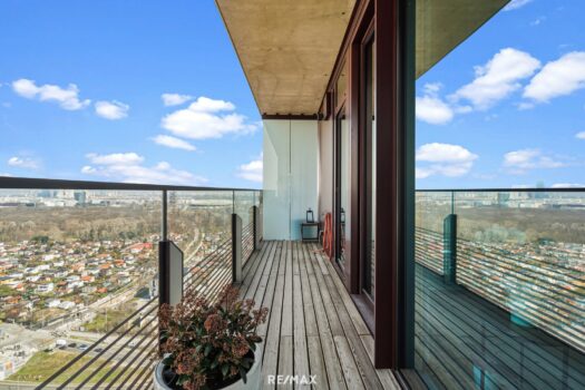 Triiiple Tower/ Exklusives Wohnen über den Dächern Wiens/ Pool/ Terrasse CPry45wz63L9wqfRWKyi8