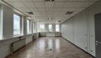 | Büroflächen inkl. großer Anzahl von verfügbaren Stellplätzen