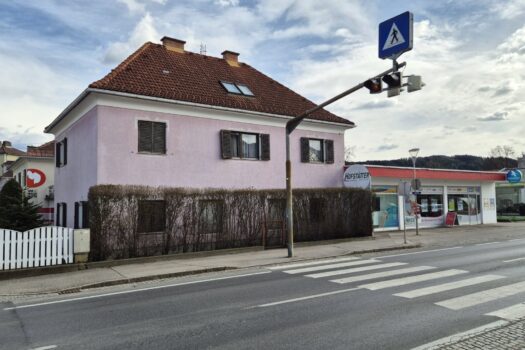 EoNPHjoLWyMyRIaLgzLbN