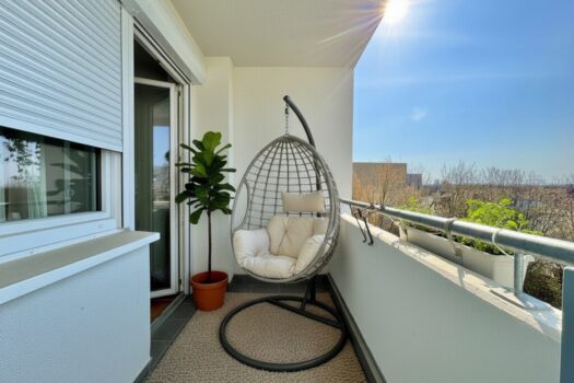 Wohnen im Grünen und bestens angebunden an Wien | GRÜNBLICK in den ruhigen Innenhof | Süd-West-Loggia | inkl. Stellplatz Balkon