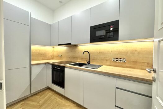 R2YlENOuWkRDfLB8ExrIt