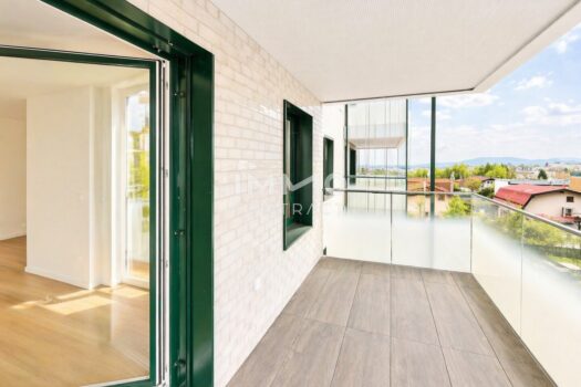 S8fS70PKbgsEZu51pRcax