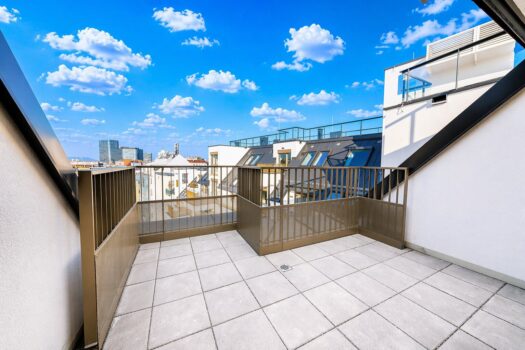 ZvWZXZYSbYyiggRZu2AEA