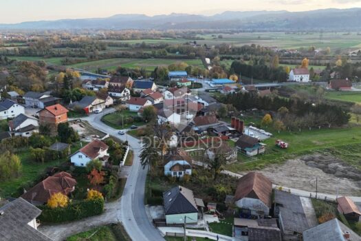 1770818973 gradevinsko zemljiste harmica 1200 m2 povoljno slika 262499857