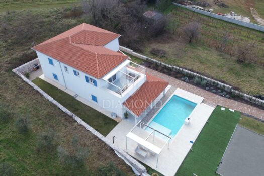 1777968913 barban luksuzna vila s bazenom na lijepoj lokaciji 3