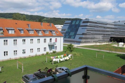 Moderne 2-Zi-Wohnung nahe JKU mit Balkon und Küche Außenansicht