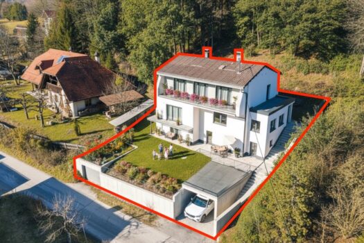 Luftbild mit eingezeichnetem Grundstück